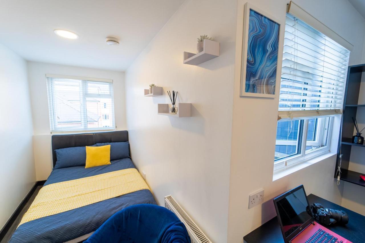 Staysa Equipped Studios Near Qe And Uob In Guesthouse Close To The City! Birmingam Habitación foto
