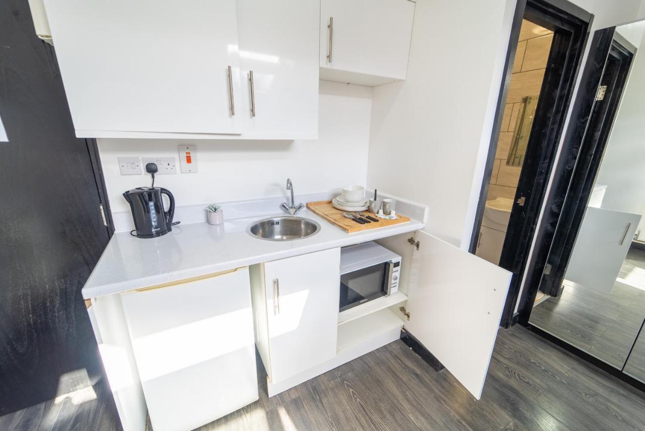 Staysa Equipped Studios Near Qe And Uob In Guesthouse Close To The City! Birmingam Habitación foto