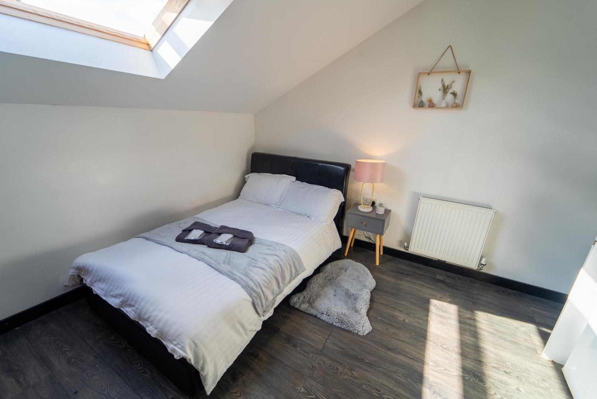 Staysa Equipped Studios Near Qe And Uob In Guesthouse Close To The City! Birmingam Habitación foto