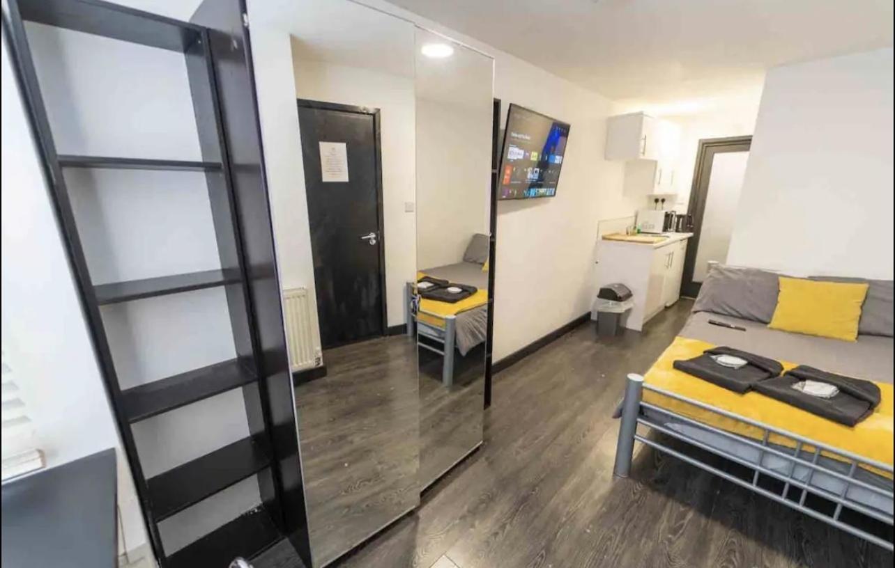 Staysa Equipped Studios Near Qe And Uob In Guesthouse Close To The City! Birmingam Exterior foto