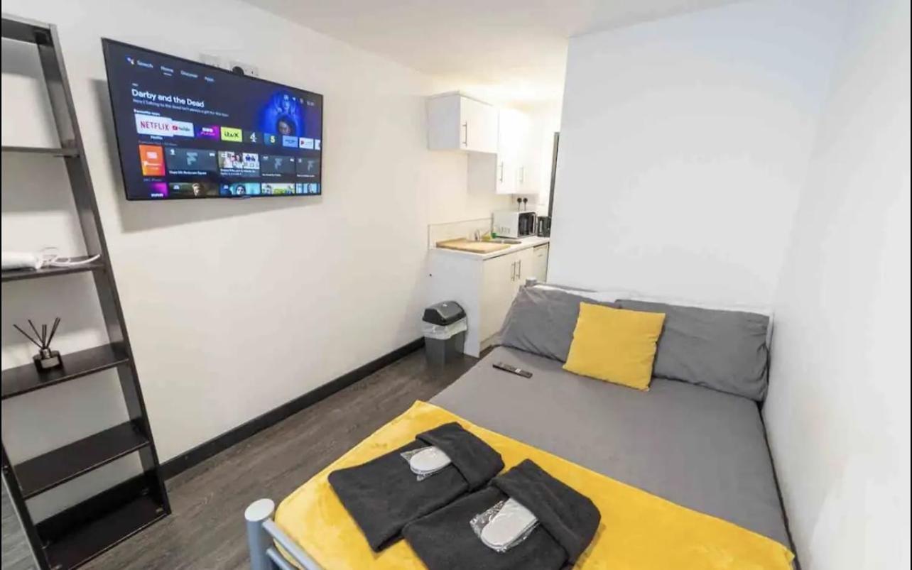 Staysa Equipped Studios Near Qe And Uob In Guesthouse Close To The City! Birmingam Exterior foto